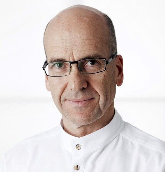 Doctor Cosmetologist Daniel Петров